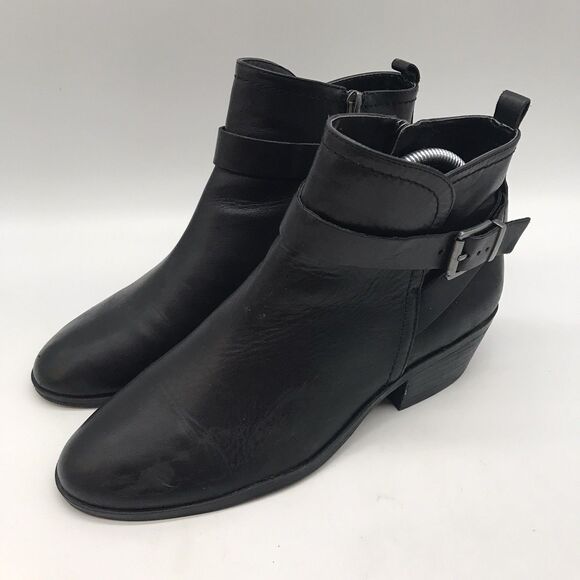 Vince Camuto VP-Peamer Ankle Bootie Women's 8.5M Black Leather Buckle Side Zip - Picture 3 of 14